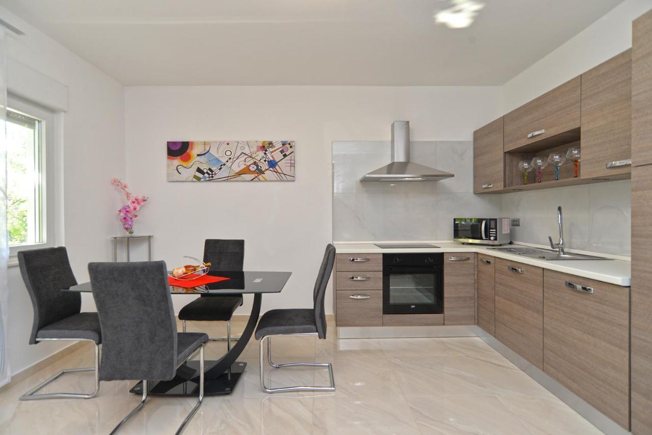 Apartments Mala Vala 925 - Adapted Фажана Экстерьер фото