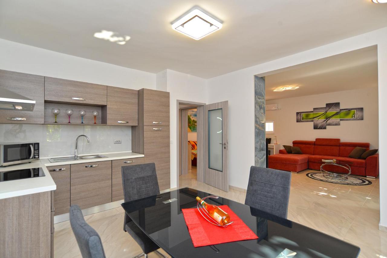 Apartments Mala Vala 925 - Adapted Фажана Экстерьер фото