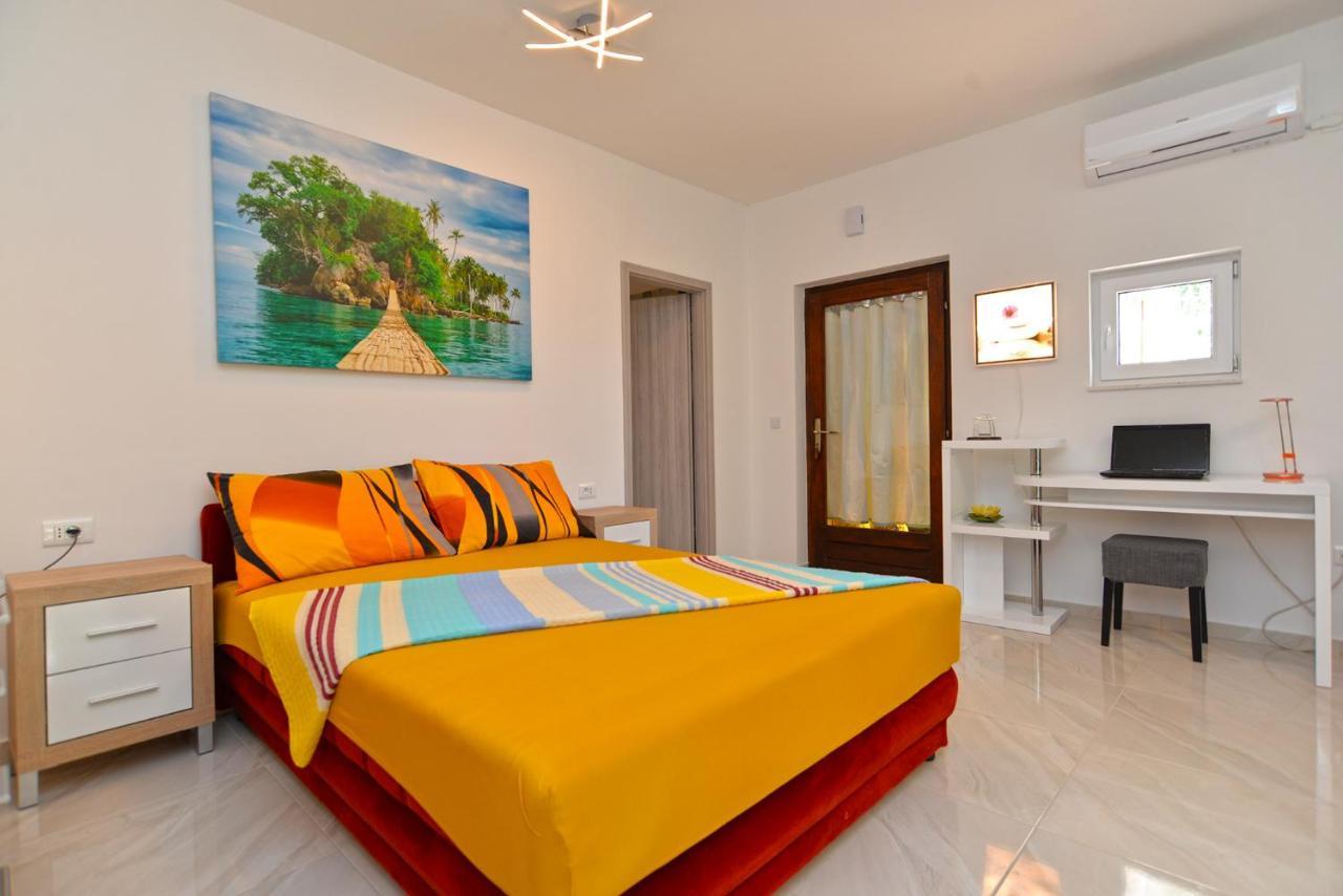 Apartments Mala Vala 925 - Adapted Фажана Экстерьер фото
