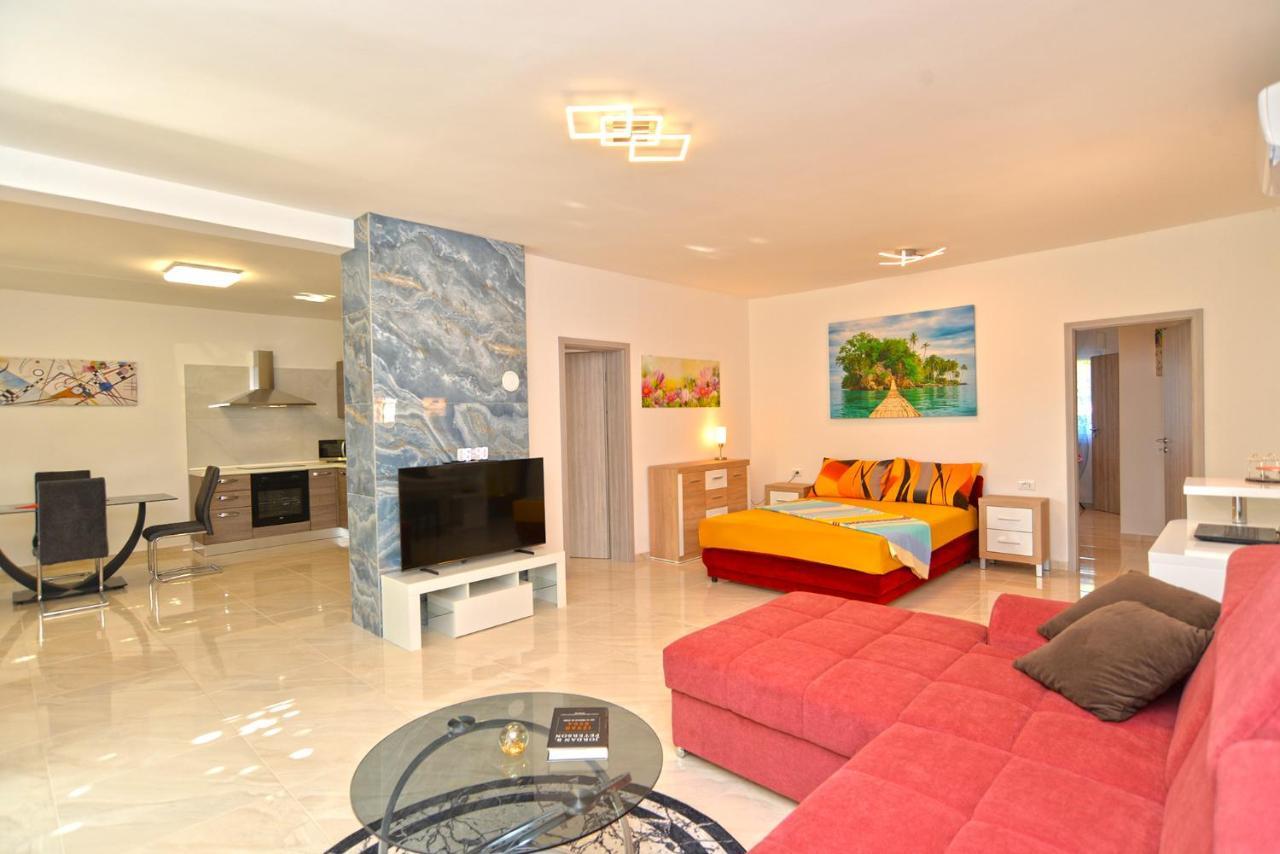 Apartments Mala Vala 925 - Adapted Фажана Экстерьер фото