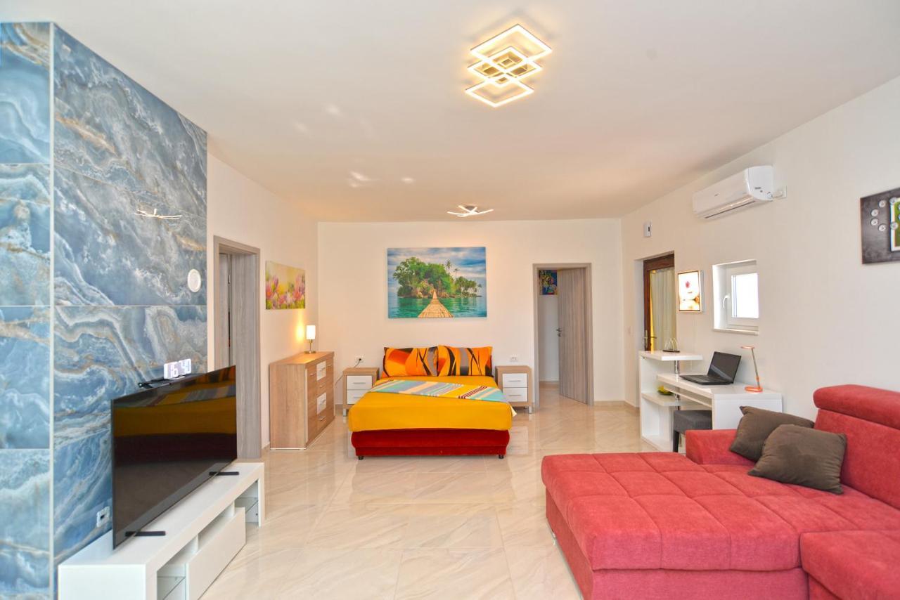 Apartments Mala Vala 925 - Adapted Фажана Экстерьер фото